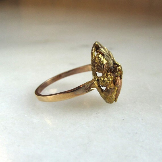 Vintage Black Hills Gold 10K Tri Tone Leaf Ring S… - image 6