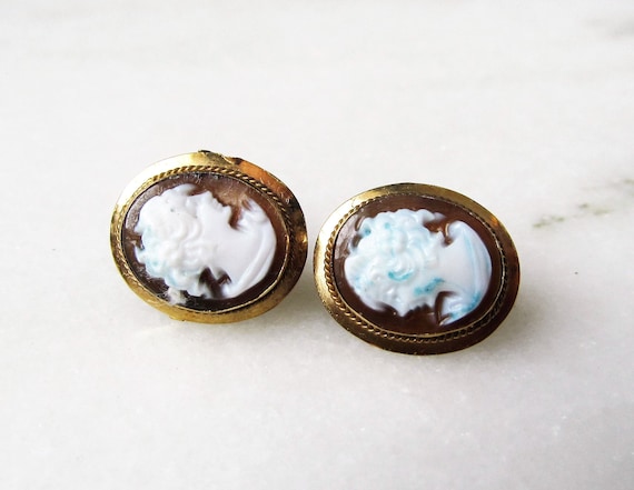 Estate 18K Yellow Gold Cameo Post Earrings - image 1