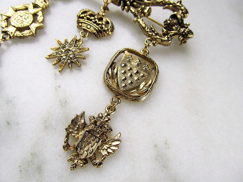 Vintage Marla Buck Signed Golden Key Charm Brooch ETC5146