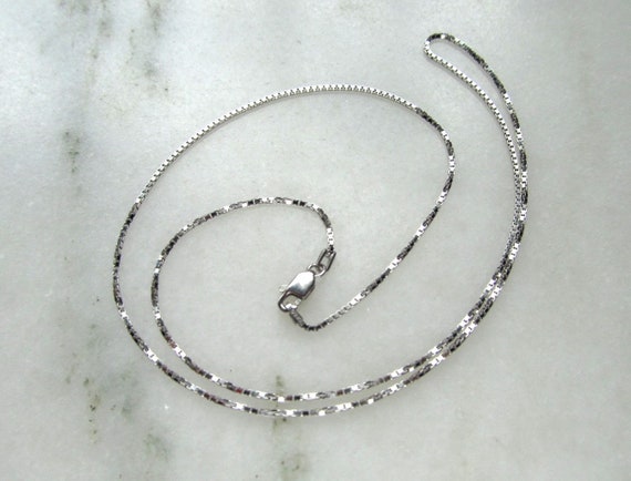 Vintage 10K White Gold 1mm Box Chain Necklace ETC… - image 1