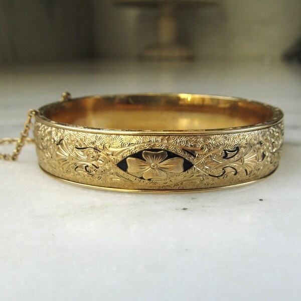 Vintage HAYWARD 12K Gold Filled Victorian Revival Etched Hinged Bangle Bracelet ETC7537