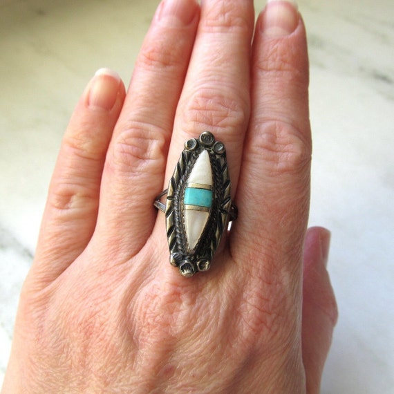 Vintage Navajo Turquoise Mother of Pearl Sterling… - image 4