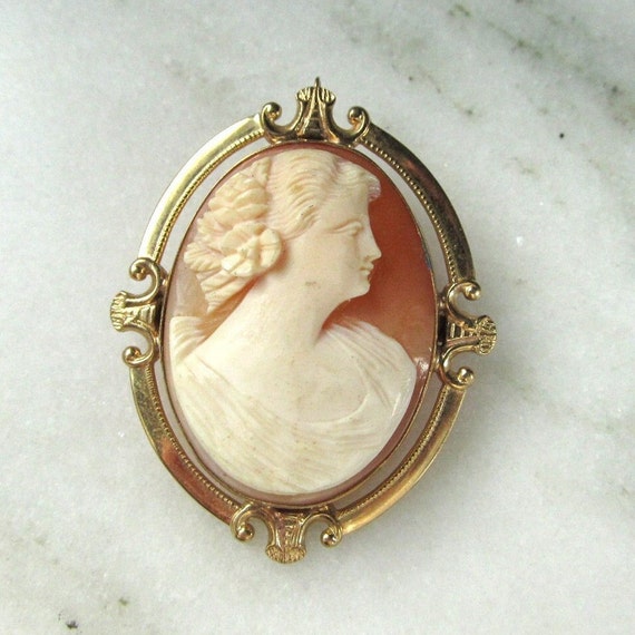 Antique 10K Gold Carved Shell Cameo Brooch Pin ET… - image 1