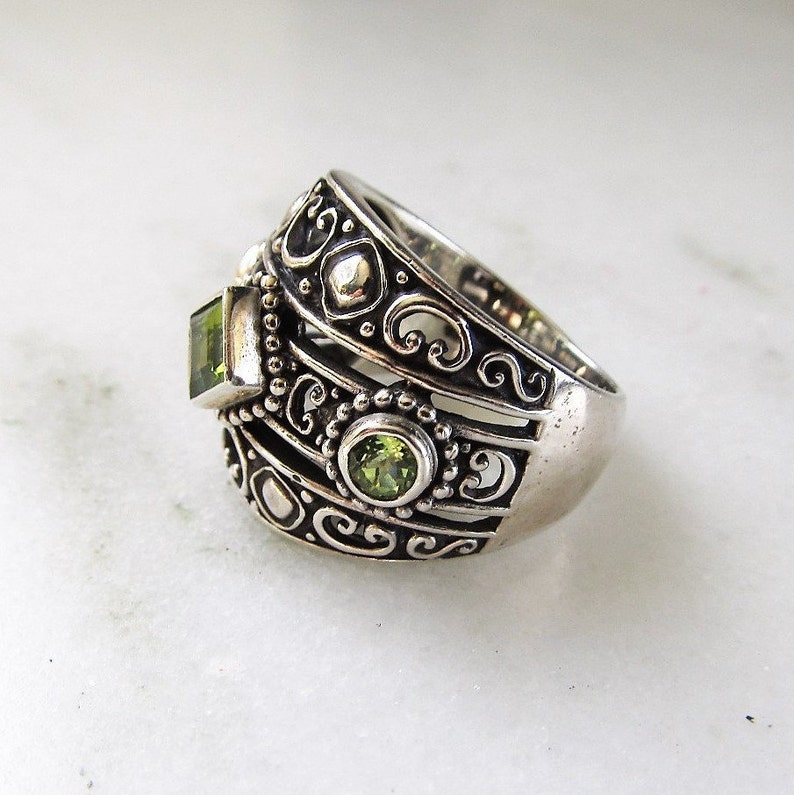 Vintage Sterling Silver .925 Peridot Filigree Ring Signed ETC5296