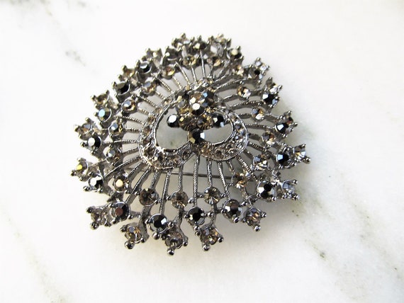 Vintage Large Rhinestone Brooch Pin ETC5234 - image 4