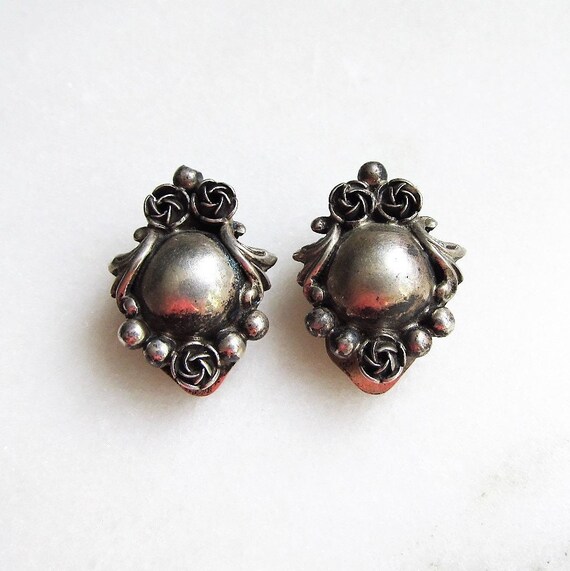 Vintage silver shop clip on earrings