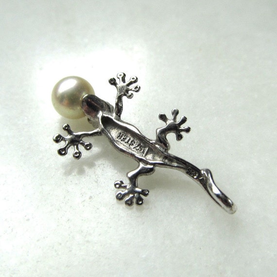 Vintage Sterling Silver Lizard with Pearl Pendant… - image 6