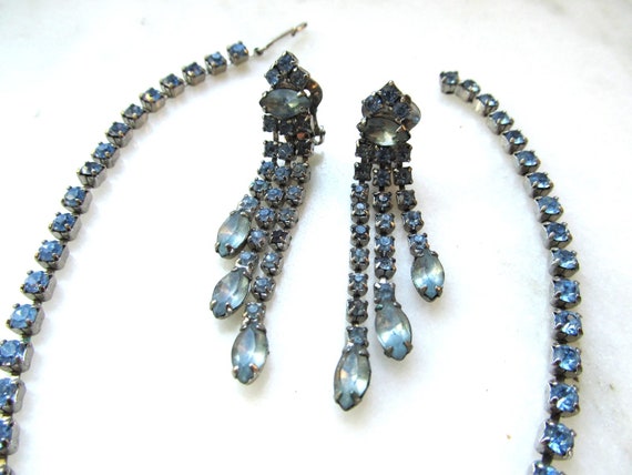 Vintage Pale Blue Rhinestone Necklace w/ Matching… - image 7
