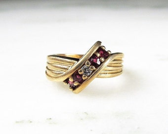 Garnet & Diamond 14K Yellow Gold Womens Vintage Gemstone Ring ETC2005