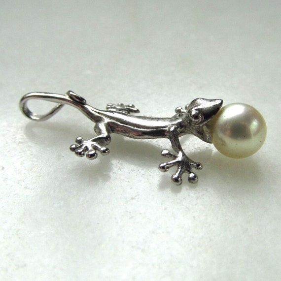 Vintage Sterling Silver Lizard with Pearl Pendant… - image 5