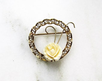 Vintage Gold Filled Carved Rose Scalloped Wreath Brooch ETC3967