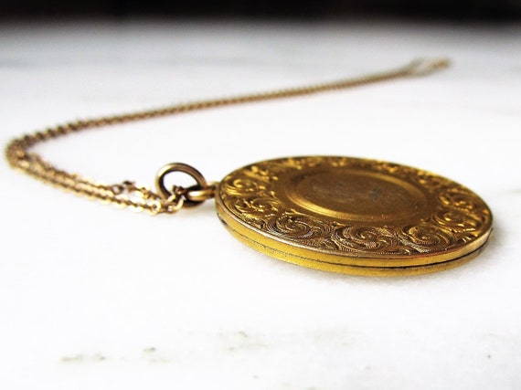 Vintage Gold Filled Large Round Photo Locket Mono… - image 5