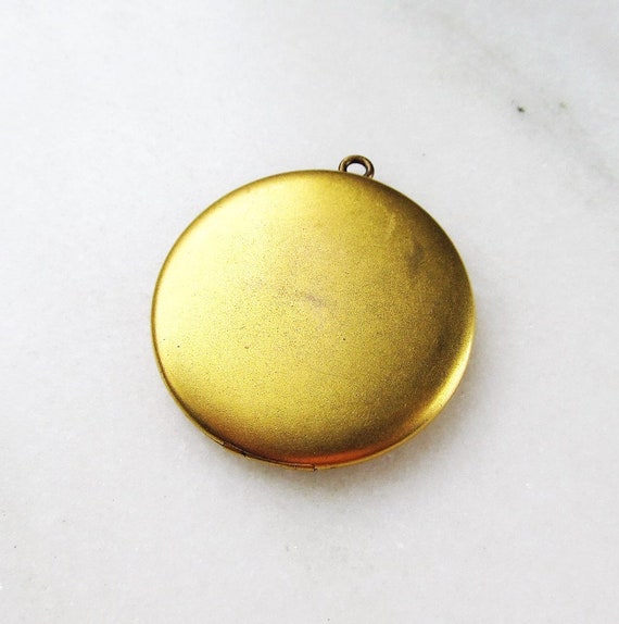 Vintage Merite Gold Filled Round Photo Locket Pen… - image 1