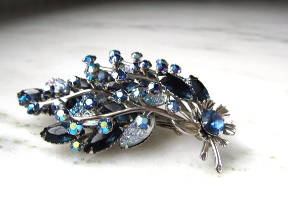 Vintage Molded Glass & Blue Rhinestone Aurora Bor… - image 4