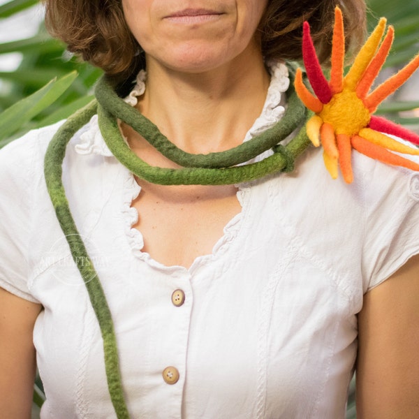 Écharpe feutrée, écharpe feutrée jaune vert, écharpe en laine, écharpe feutrée avec collier floral, fête des mères, cadeau pour elle, cadeau d'anniversaire, écharpe longue, OOAK