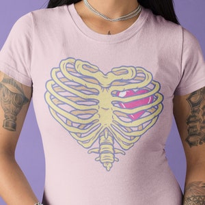 Yami Kawaii Heart Ribcage T-Shirt - Pastel Goth - Anime Manga - Skeleton Anatomy