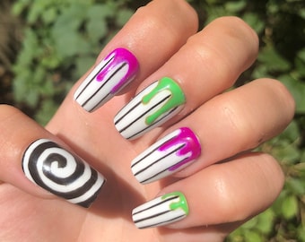Beetlejuice Press on Nails