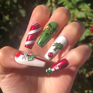 The Grinch Christmas Reusable Press on Nails