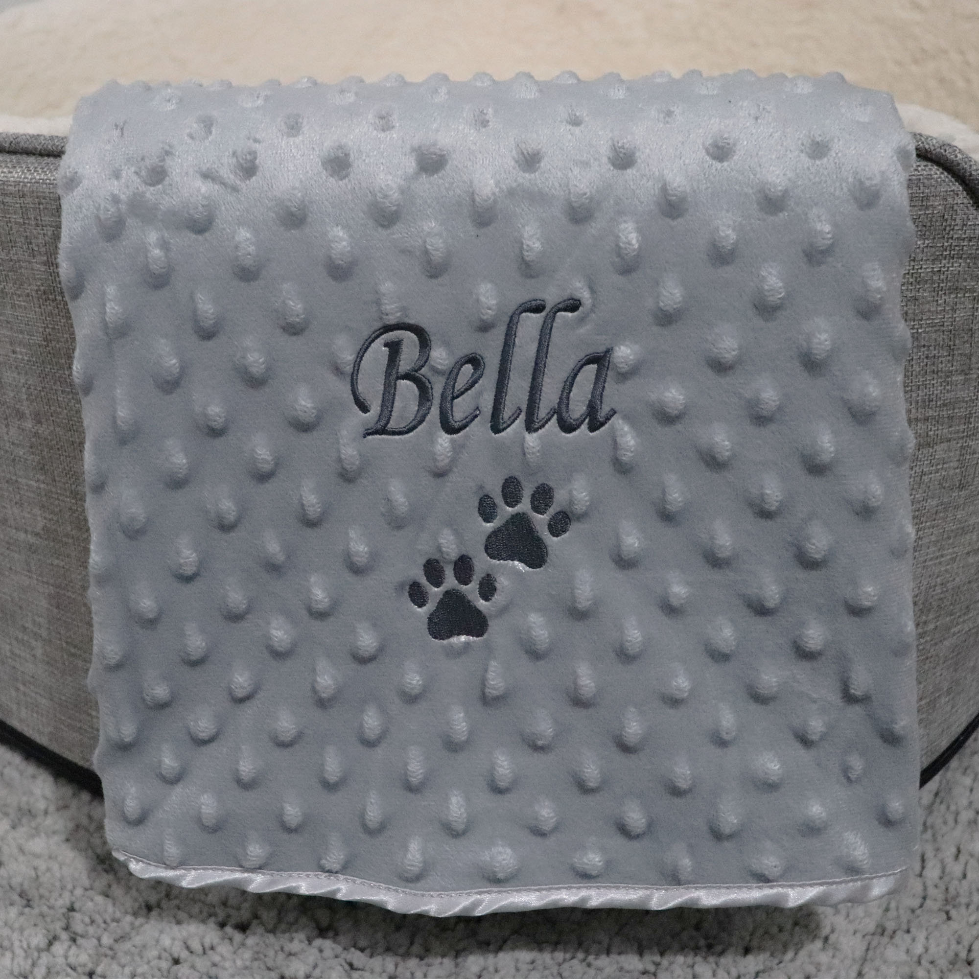 Personalised Dog Cat Pet Blanket Grey Bubble Effect Soft Durable Paw Print