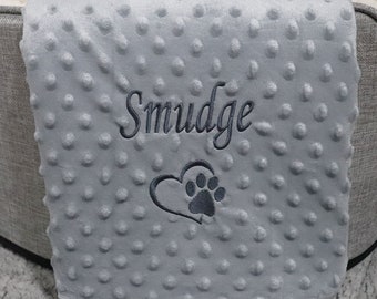 Personalised Dog Cat Pet Blanket Grey Bubble Effect Soft Durable Heart Paw Print