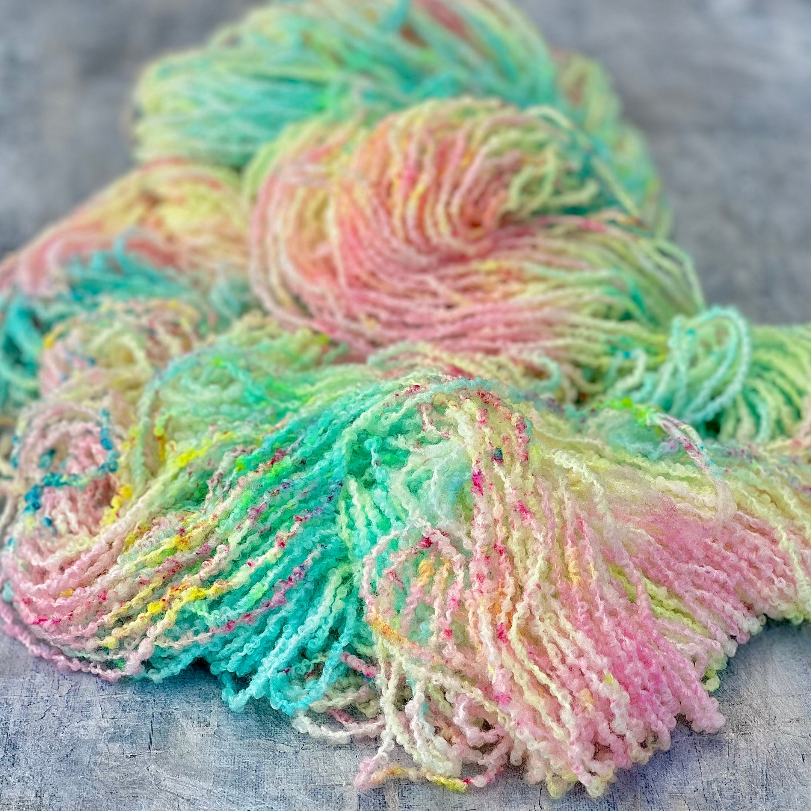 Merino Boucle - Happy Friday - Etsy