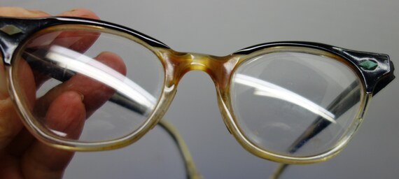 Far Out! 2 Pairs of Vintage Women's Glasses - image 8