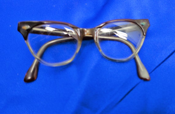 Far Out! 2 Pairs of Vintage Women's Glasses - image 10