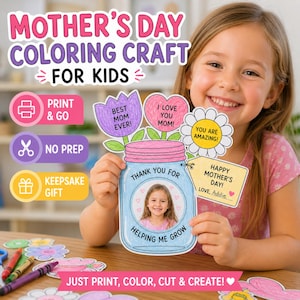 Puede incluir: Una niña sostiene una manualidad para colorear del Día de la Madre. La manualidad incluye un tarro con una foto, flores y etiquetas con mensajes como "¡La mejor mamá del mundo!" y "¡Feliz Día de la Madre!" El texto dice "Manualidad para colorear del Día de la Madre para niños".
