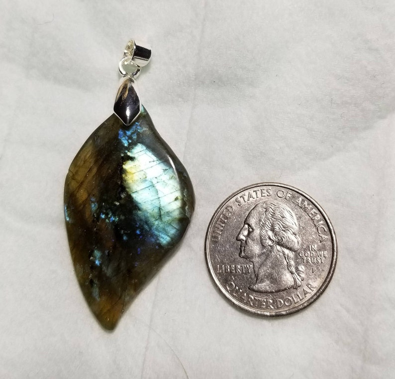 Stone Pendant Labradorite