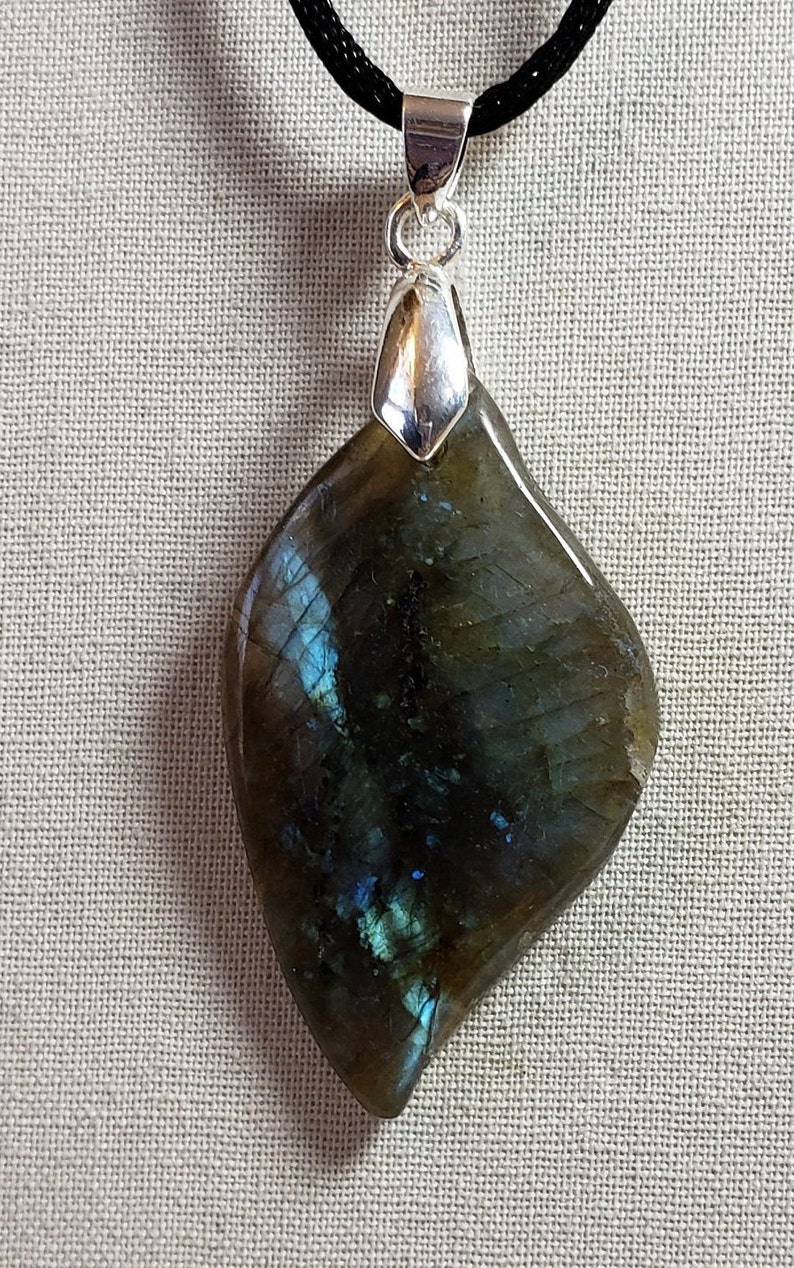 Stone Pendant Labradorite