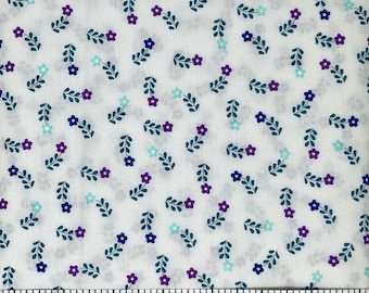 Tela para colcha 100 % algodón, 1 yarda, diseño floral ditsy, verde azulado, morado, azul sobre blanco, material de costura para exhibición de colchas, difícil de encontrar