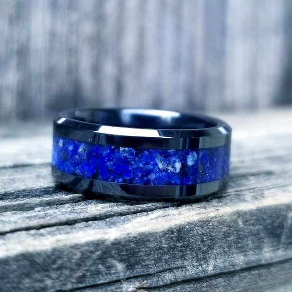 Black ceramic ring with lapis lazuli inlay. Crushed lapis lazuli ring. Blue ring. wedding ring. Men's ring. Women's ring. Sizes 5-13