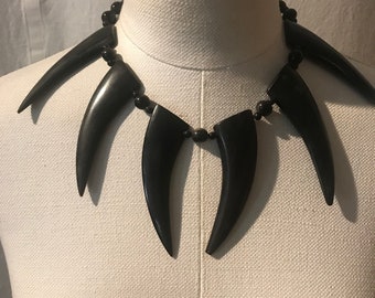 Bone necklace with 6 maxi pendants