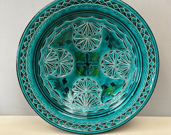 Grande assiette creuse vintage bol Safi de 14 pouces avec sculpté et peint à la main turquoise bleu vert noir design maroc marocain