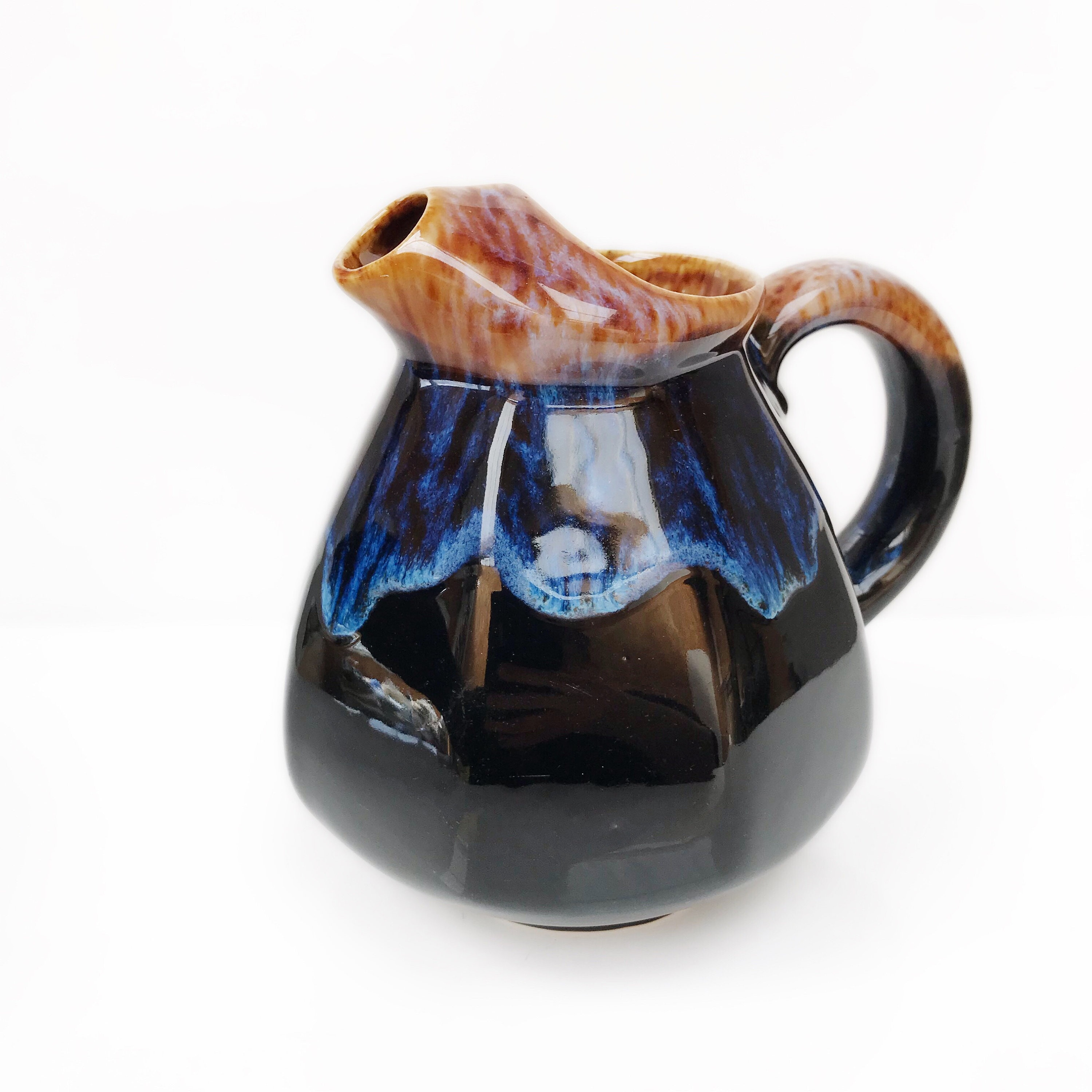 Vintage 60S Céramique Cruche Noire Facette Bleu et Tan Glaçure.
