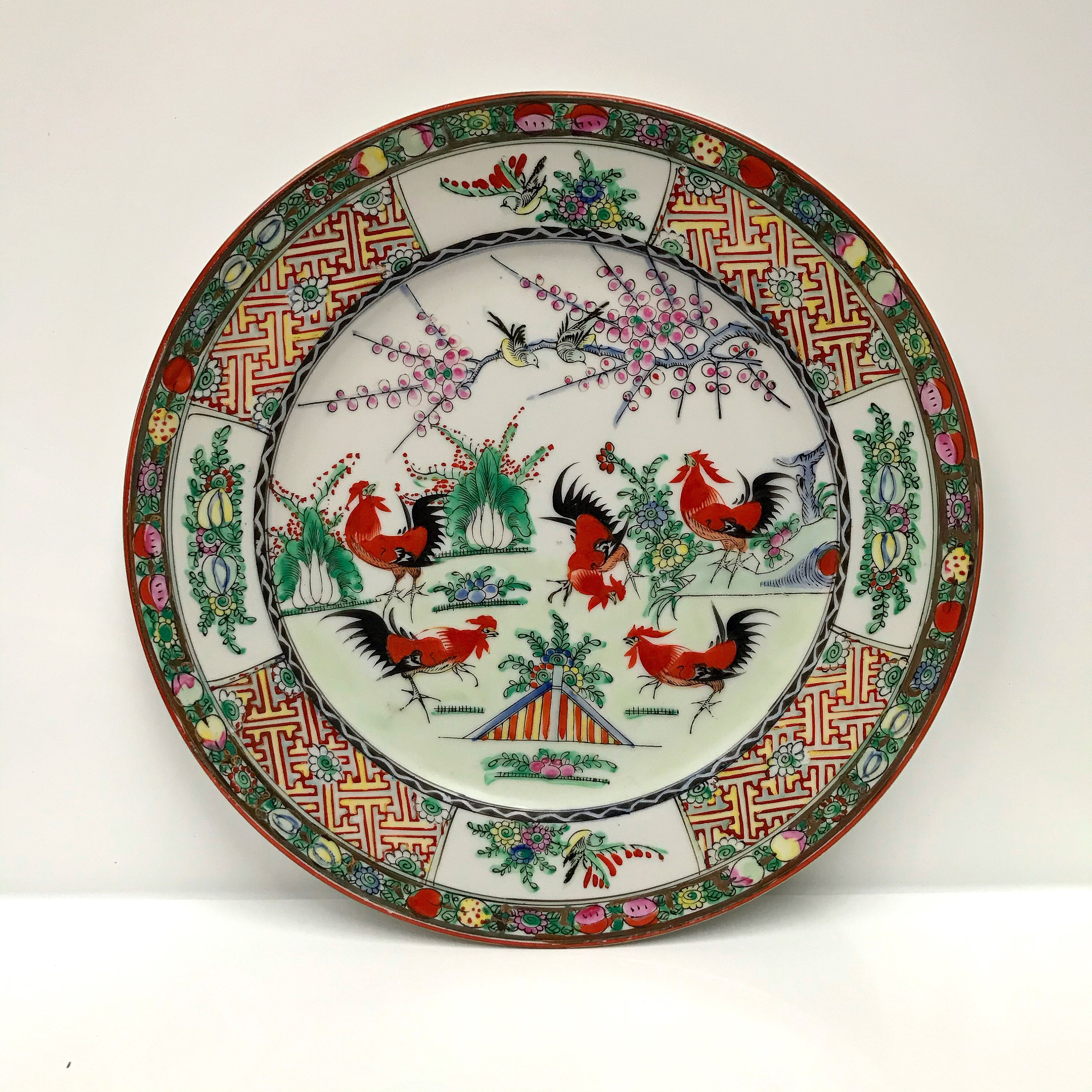 Plaque Qianlong Nian Zhi avec Cinq Coqs Période Qianlong, Made Est 1970 Vintage Chinois Imari Cérami