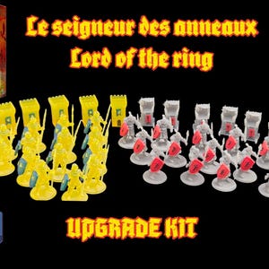 Peut inclure: Un kit d'amélioration pour un jeu de société avec des figurines miniatures et des pièces de château. Les figurines sont jaunes et grises, avec des boucliers rouges. Le texte "DUEL" et "Lord of the ring" est visible.