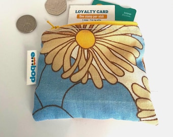 Monedero vintage de tela con estampado floral de los años 70: un regalo retro