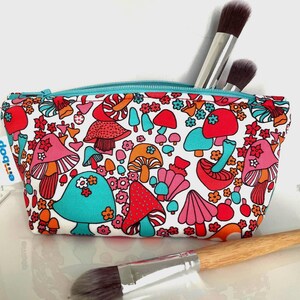 Retro Mushroom Make up Bag, 70’s Mushroom Print Cosmetic Bag, Organic Cotton Pouch, Sustainable Make up Bag, Gift for Mushroom Lovers