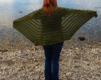 Lochside - Crochet Shawl PATTERN - Digital Download in ENGLISH ONLY. Please check 'item details' for pattern information.