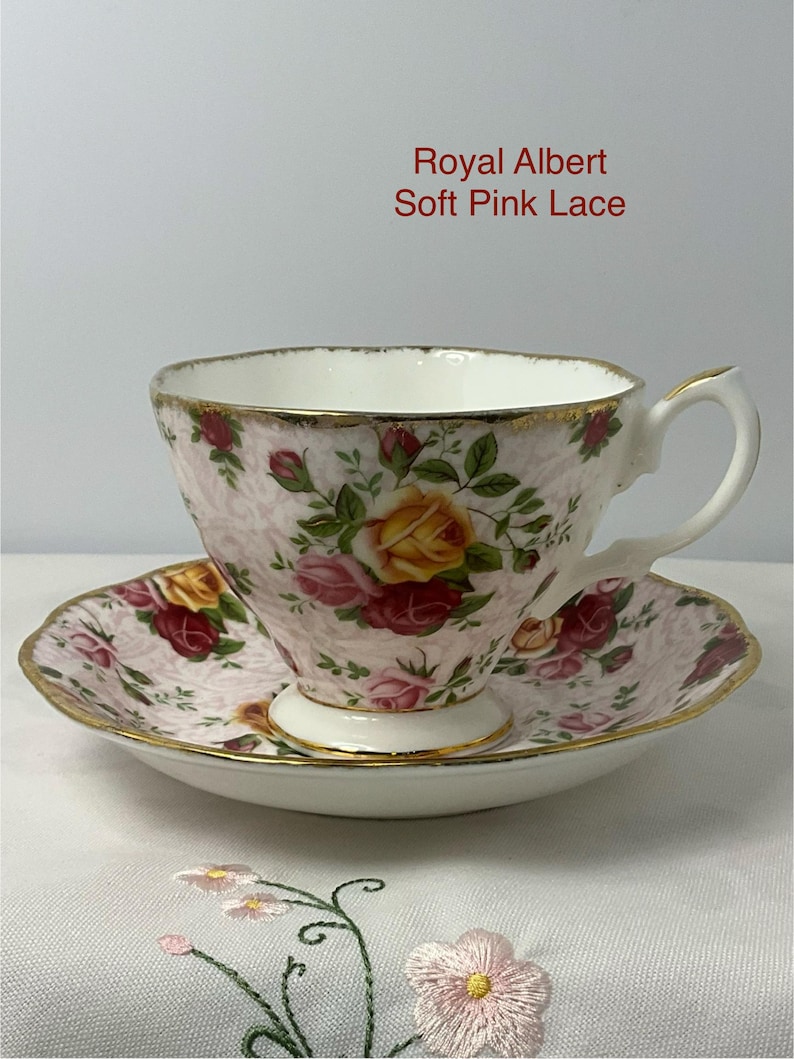 Vintage Royal Albert Old Country Roses Teacup Gift Box | Tea for One Set | Cottagecore Afternoon Tea Care Package for Her RA Soft Pink Lace