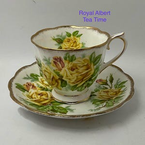 Vintage Royal Albert Old Country Roses Teacup Gift Box | Tea for One Set | Cottagecore Afternoon Tea Care Package for Her RA Tea Time