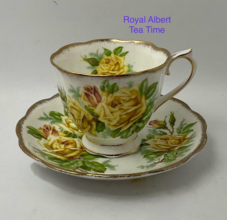 Vintage Royal Albert Old Country Roses Teacup Gift Box | Tea for One Set | Cottagecore Afternoon Tea Care Package for Her RA Tea Time