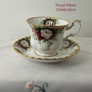 Vintage Royal Albert Old Country Roses Teacup Gift Box | Tea for One Set | Cottagecore Afternoon Tea Care Package for Her image 13