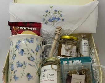 Beautiful Adderley Harebell Teacup Gift Box for Tea Enthusiasts and Relaxation, Tea Sampler