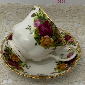 Vintage Royal Albert Old Country Roses Teacup Gift Box | Tea for One Set | Cottagecore Afternoon Tea Care Package for Her RA Old Country Roses