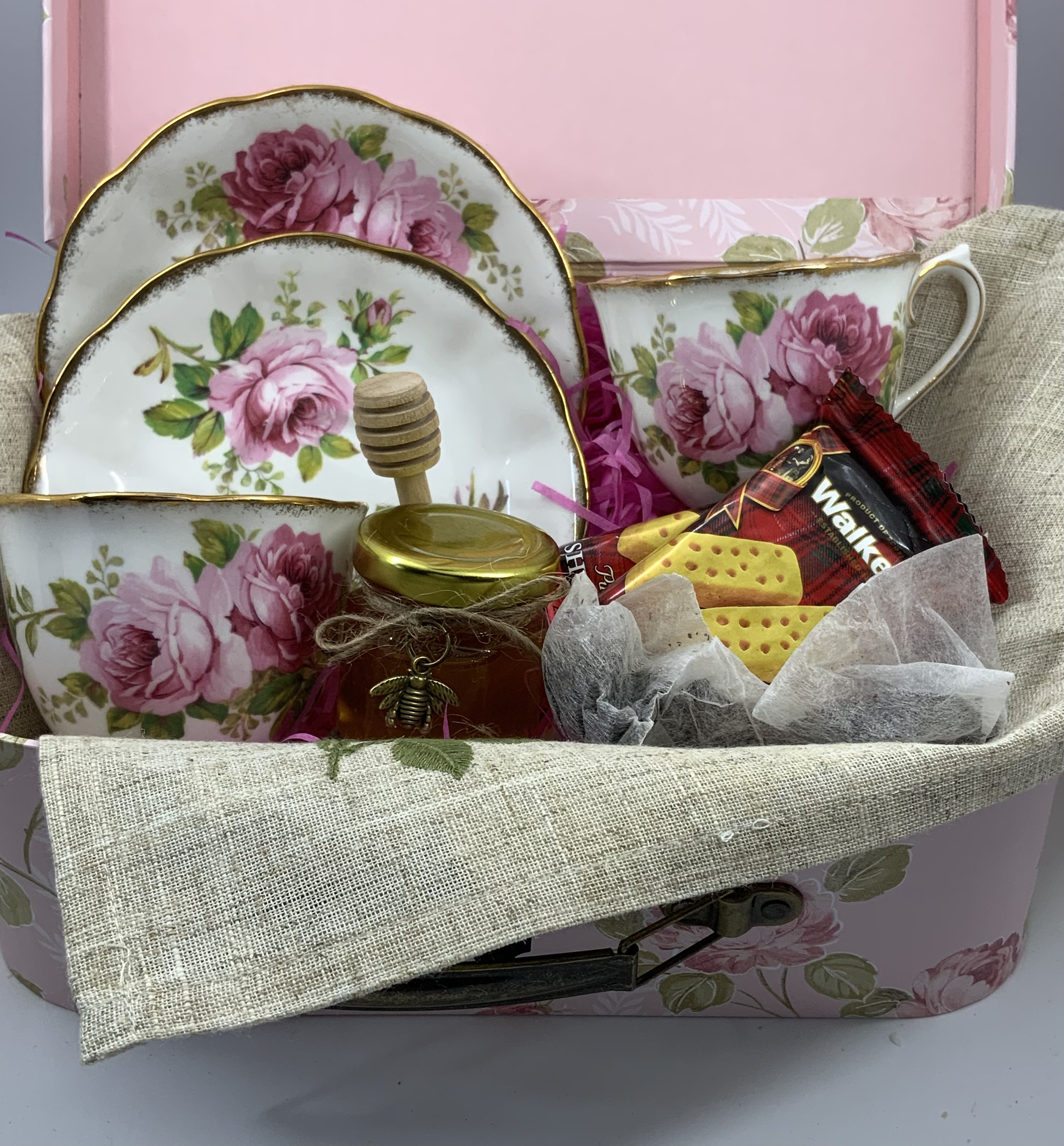 Vintage Royal Albert American Beauty Teacup Gift Box, Tea for Two Basket, Perfect Mother’s Day Present