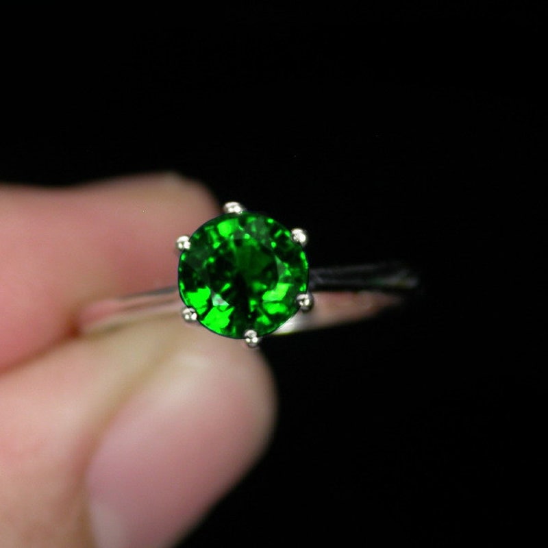 Tsavorite Ga Rent Tsavorite Garnet - Etsy