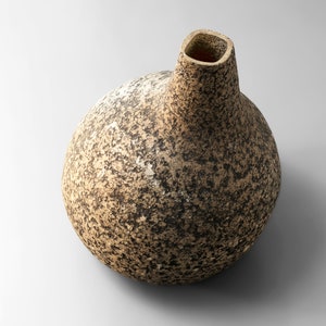 Sculptural decorative vases image 3