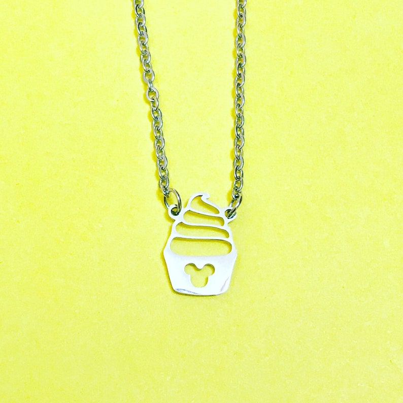 Pineapple Swirl Necklace image 1